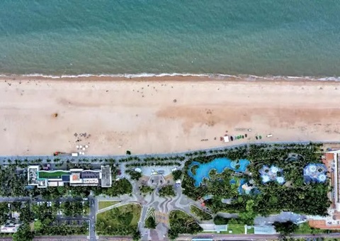 ？谑姓谓ǜ春Ｍ濉⒈鹾Ｊ，构筑绿色长廊，海域生态环境得到显著改善——“蓝色海湾” 实现“滩净湾美”